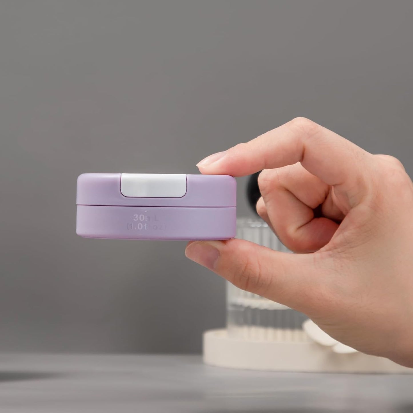 Gemice Travel Containers for Toiletries, Magnetic Travel Containers, TSA Approved Cream Jars with Toiletry Bag, Leak-proof Small 1oz Capsules Set with Multiple Labels for Organization (4 Pack)