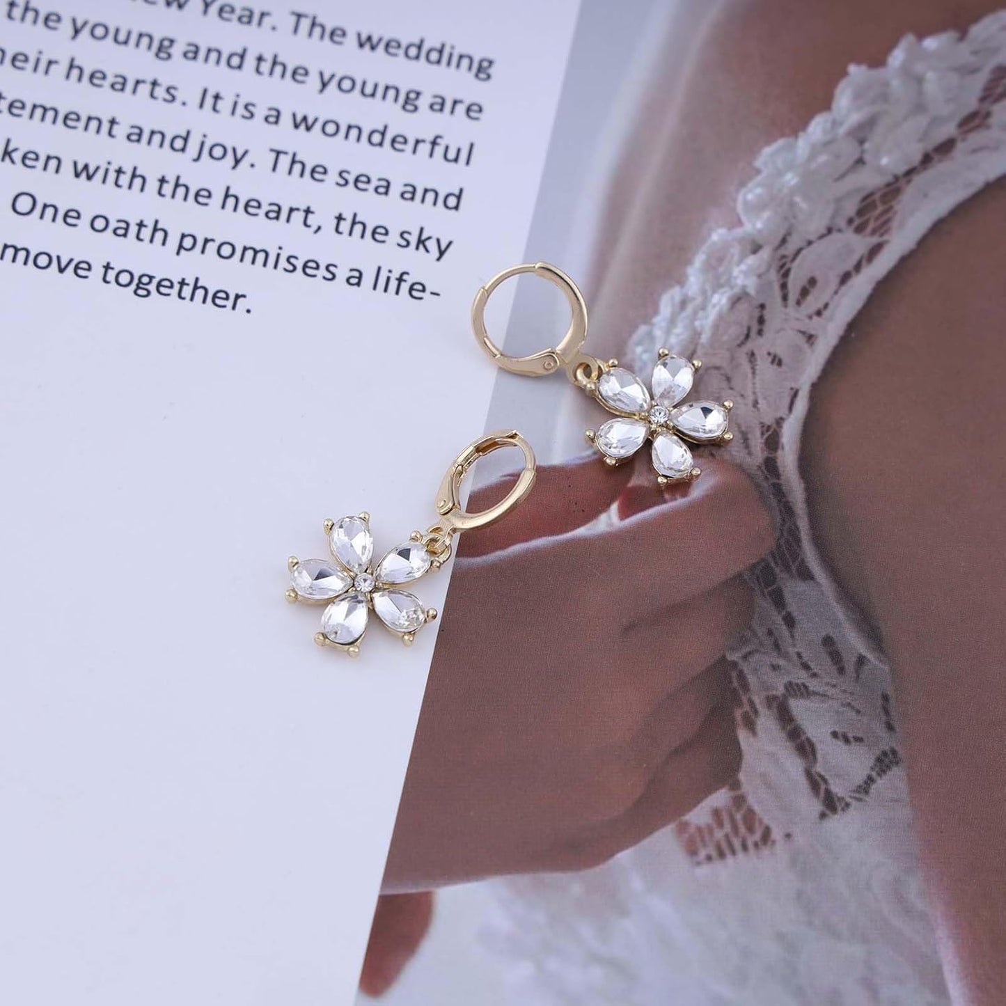 Vintage Emerald Flower Drop Earrings Green Crystal Flower Earrings Cz Flower Dangle Earrings Gold Huggie Hoop Earrings Jewelry for Women and Girls