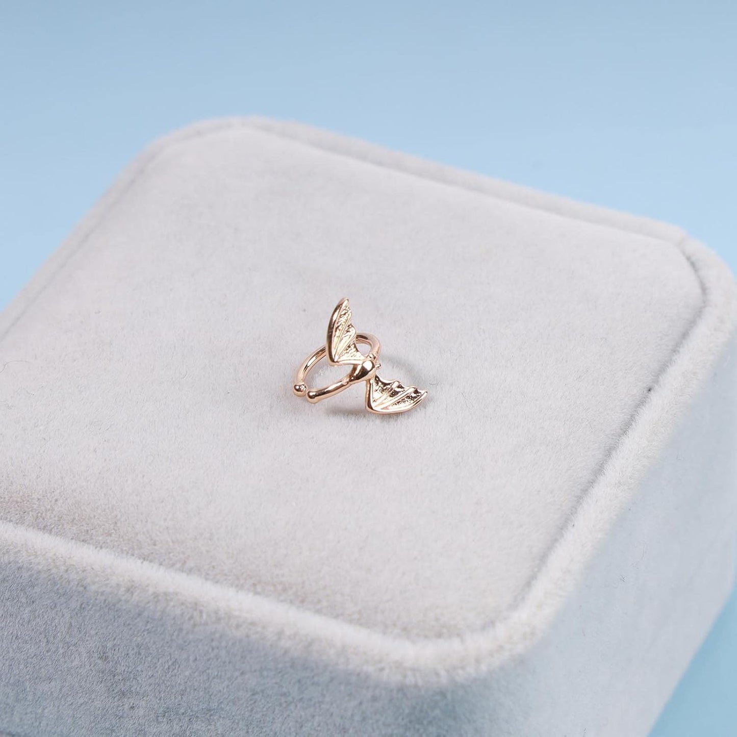 Gothic Bat Cuff Earrings Gold Bat Ear Cuffs Non Pierced Earrings Punk Animal Earrings Cool Vampire Earrings Jewelry for Women and Girls Gifts