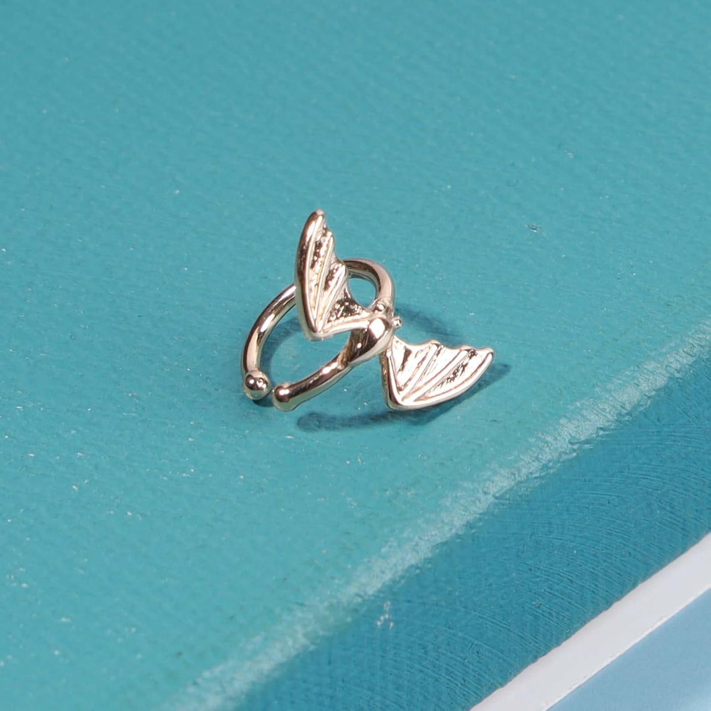 Gothic Bat Cuff Earrings Gold Bat Ear Cuffs Non Pierced Earrings Punk Animal Earrings Cool Vampire Earrings Jewelry for Women and Girls Gifts