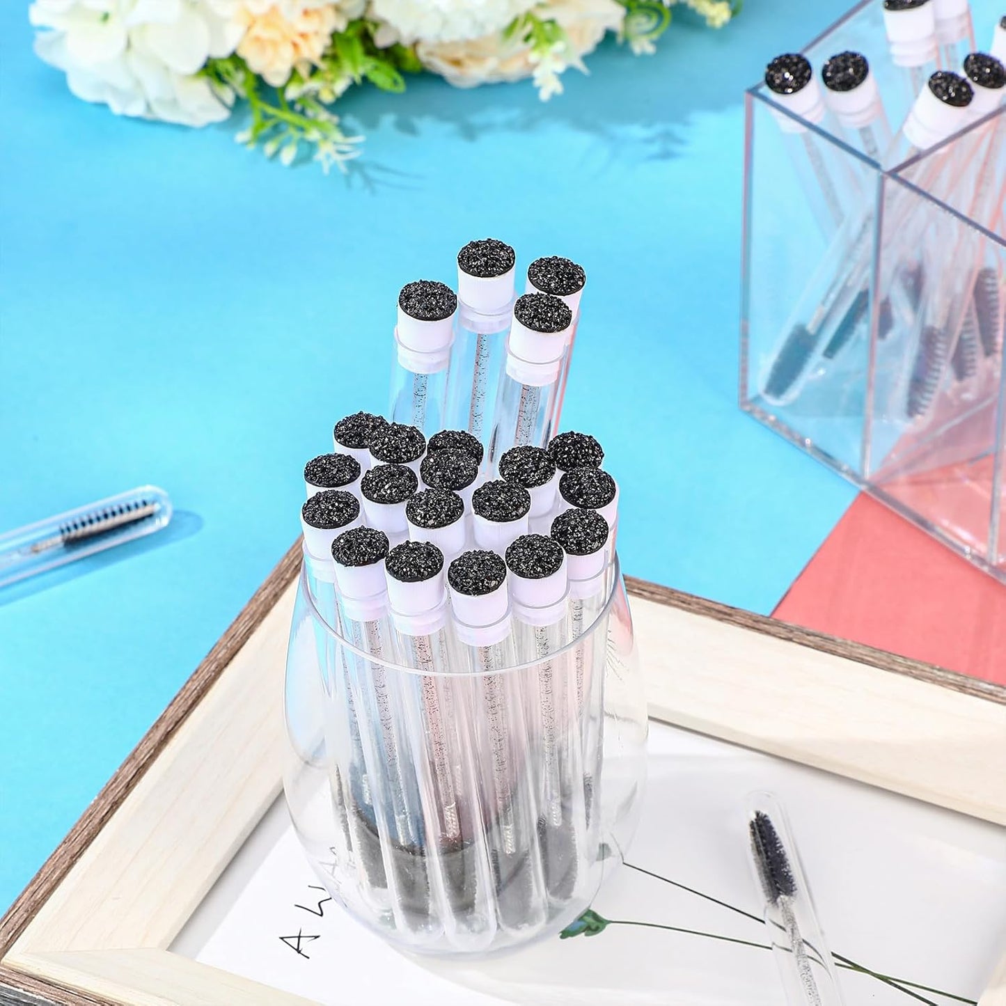 Patelai 80 Pieces Disposable Mascara Brushes Tubes Set, 40 Pcs Empty Mascara Wand Tube with 40 Pcs Eyelash Brush Makeup Tool for Eyelash Extension (Black Sequins Style)