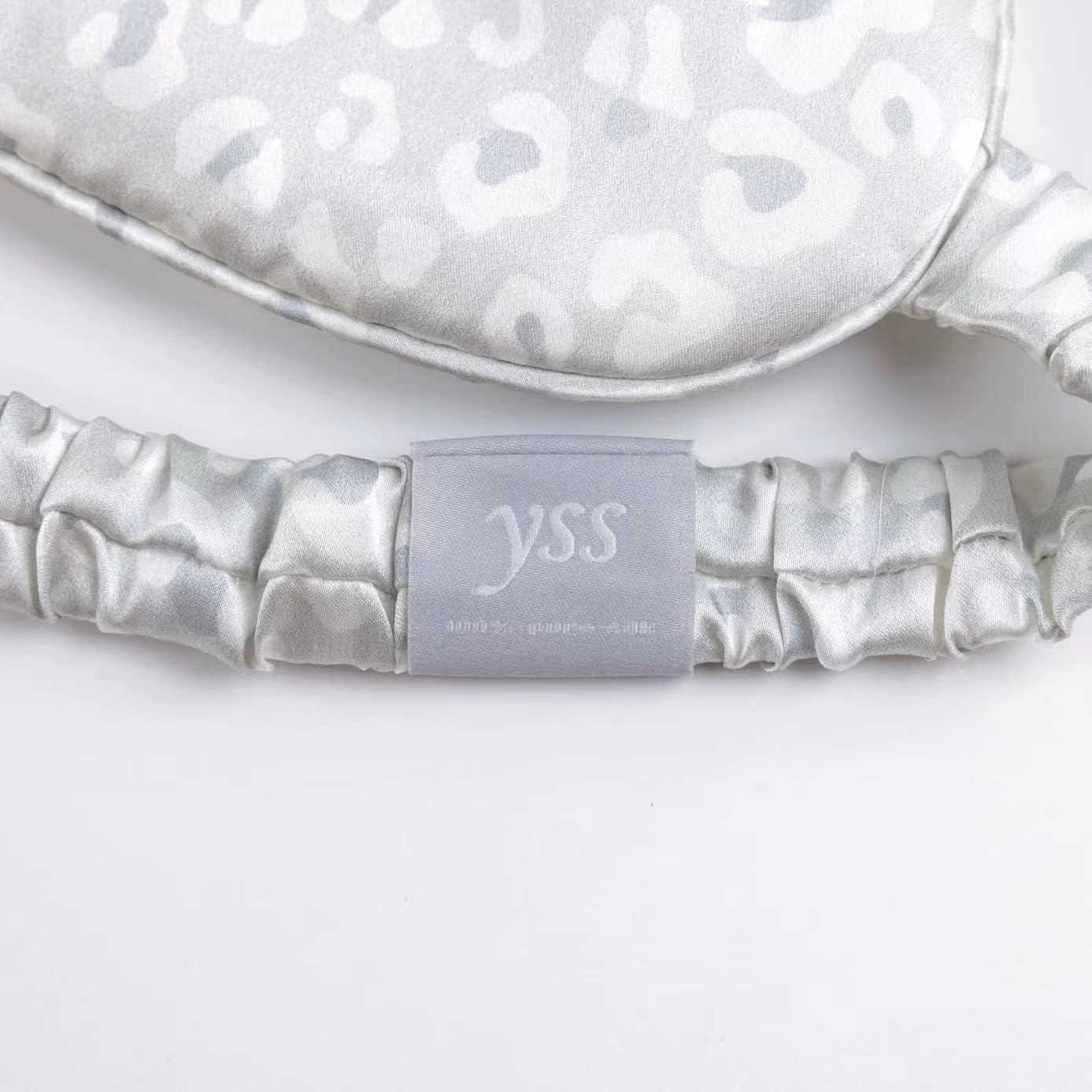 Silk Sleep Mask Light Blocking Luxury 100% Mulberry 22mm Silk Eye Mask Eye Cover Blindfold Ultra Soft Light & Comfy Anti Aging Skin Care with Travel Bag Gift Package