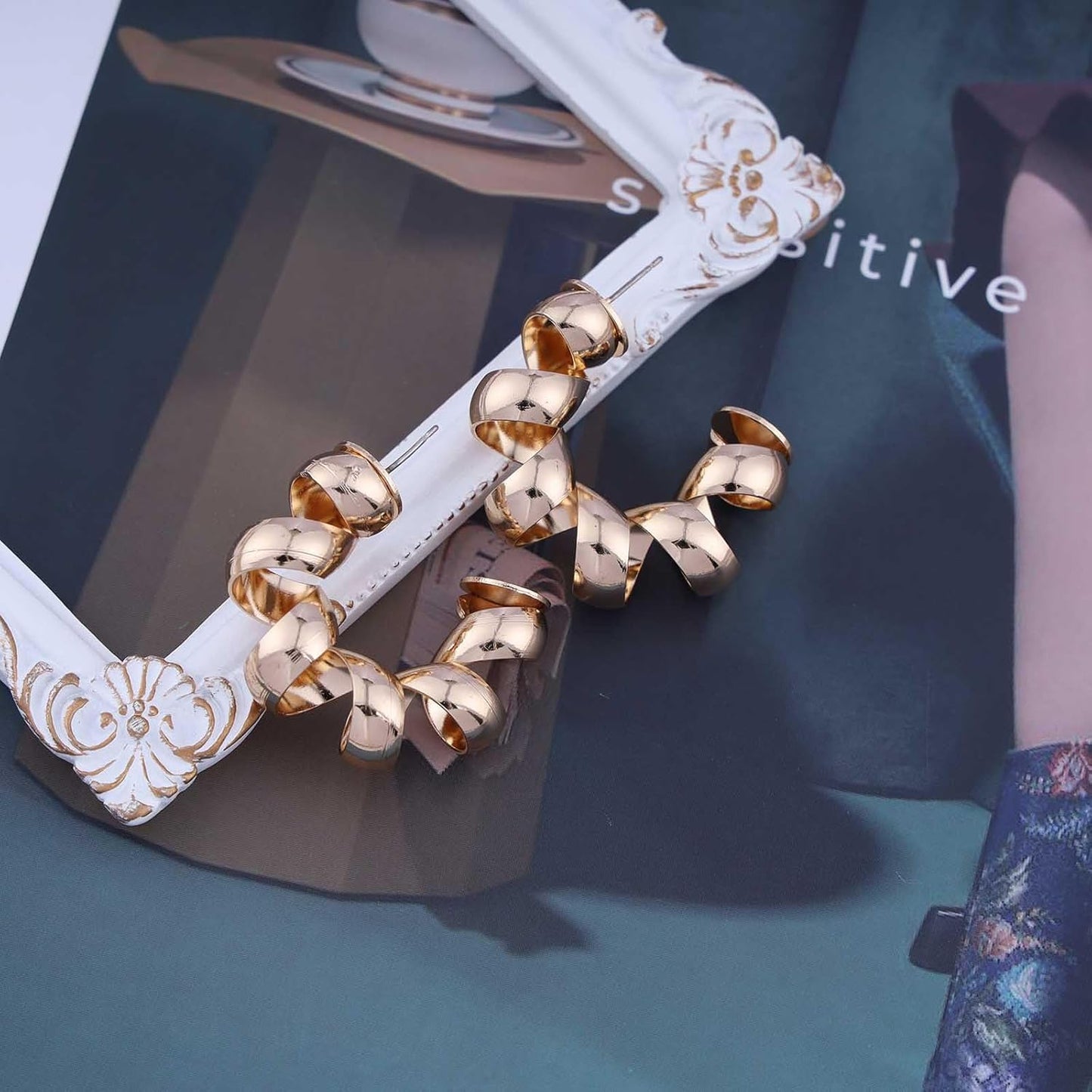 Vintage Exaggerated Irregular Circle Earrings Twist Hoop Earrings Twisted Rope Round Earrings Gold Circle Hoop Dangle Earrings Jewelry for Women