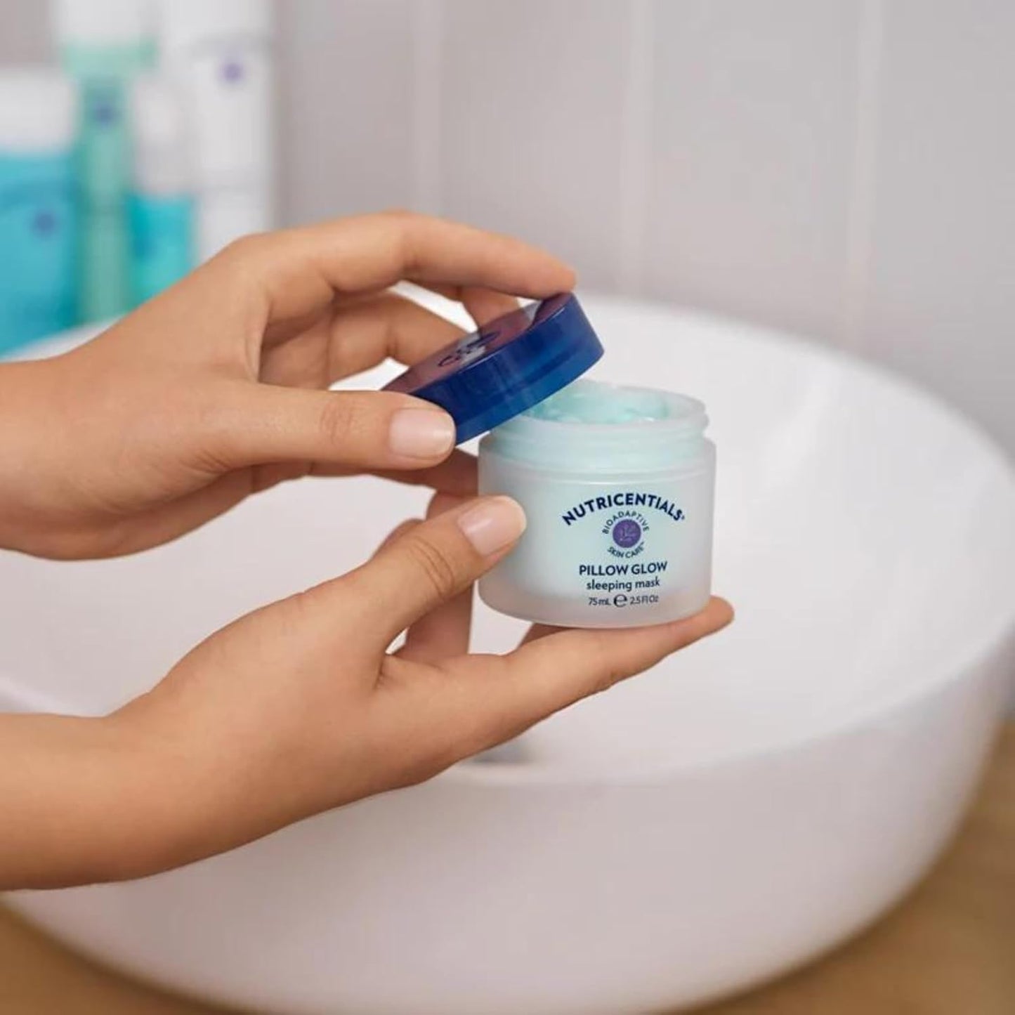 NuSkin NUTRICENTIALS Pillow Glow Sleeping Mask | Overnight Hydration | Bioadaptive Botanical Complex | Red Algae | Apple Extract | Deep Sea Water | Skin Glowing & Pore Minimizing | 2.5 Fl Oz | 2 Pack