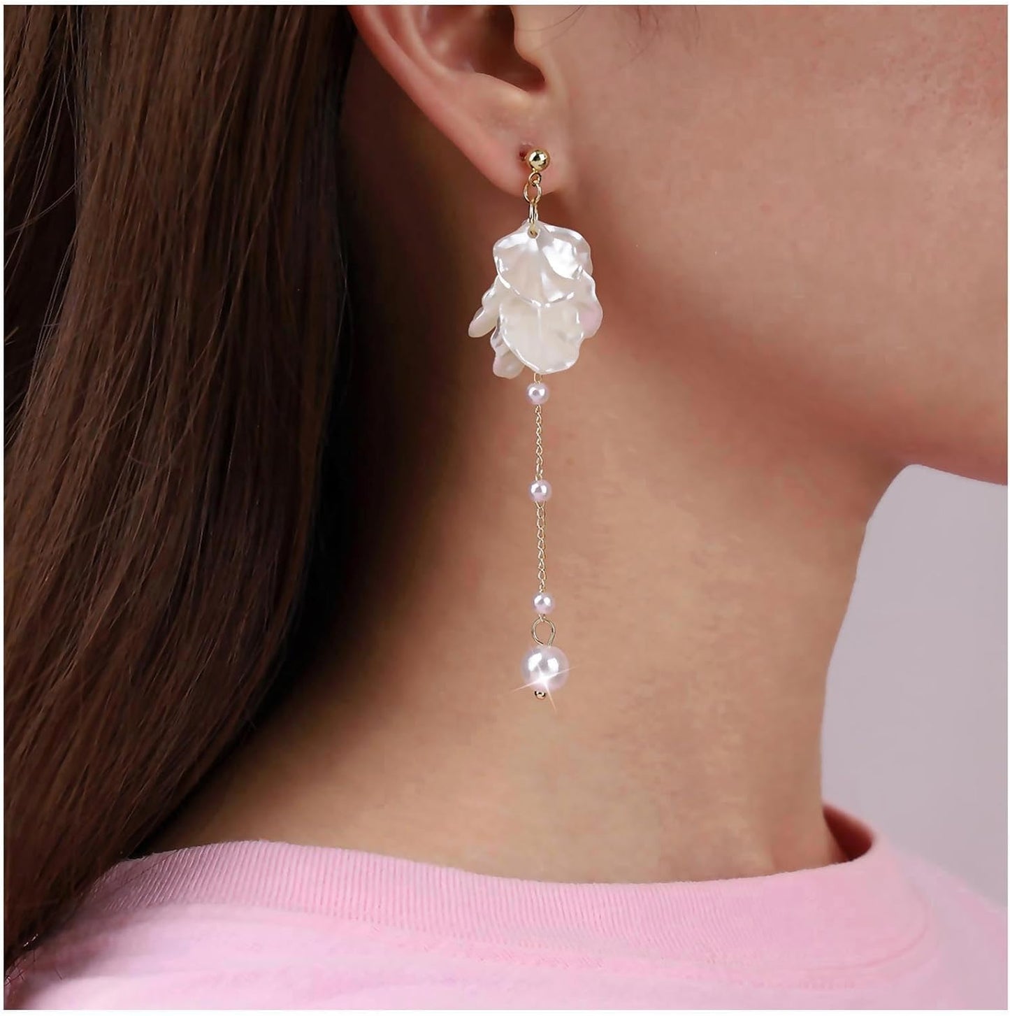 Vintage Pearl Flower Drop Earrings Long Pearl Chain Earrings Gold Pearl Tassel Earrings White Flower Dangle Earrings Jewelry for Women