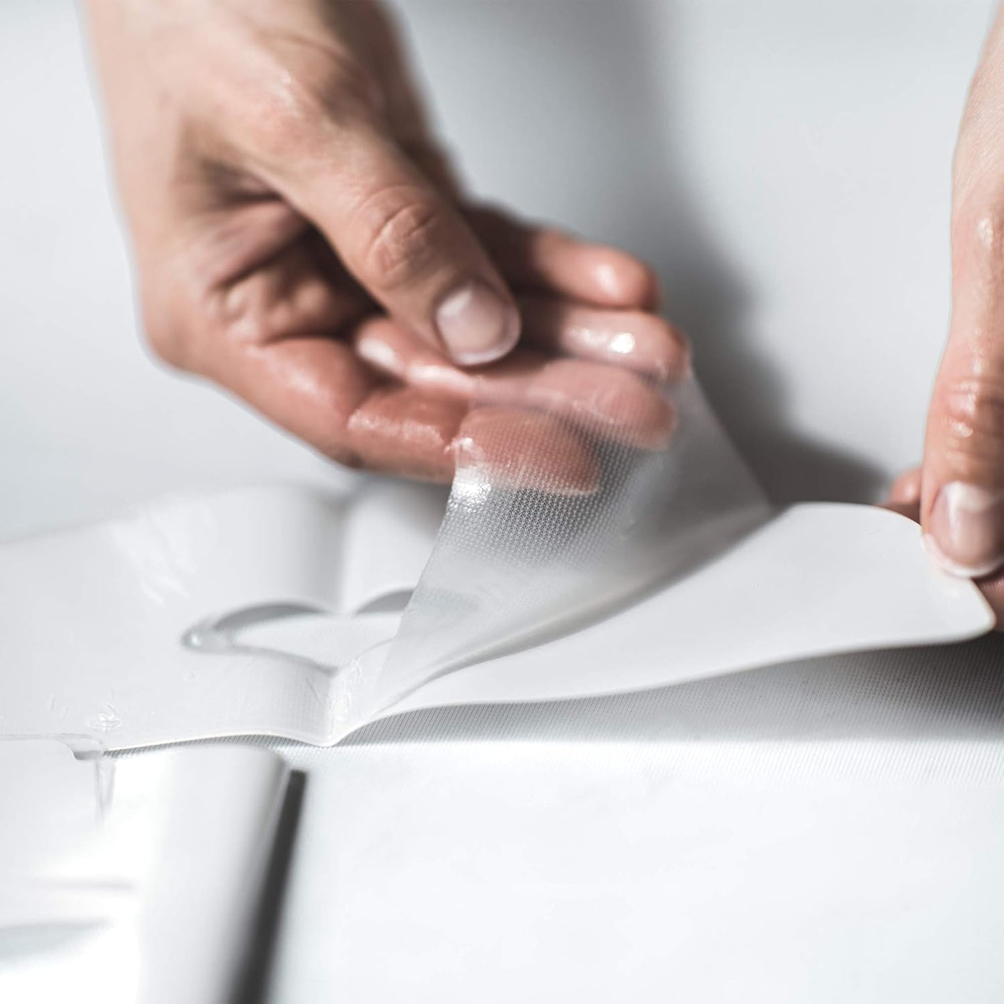 Bioeffect Imprinting Hydrogel Facial Skincare Mask 6-Pack with Hyaluronic Acid is Deeply Moisturizing, Skin Plumping and Fast Absorbing, A Hydrating Gel Sheet Mask Beauty Treatment, Alcohol-free