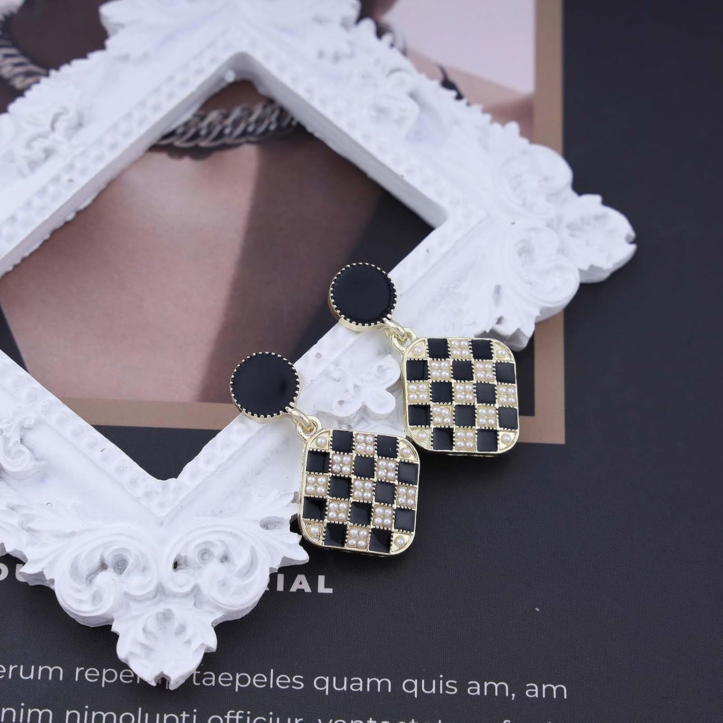 Vintage Black White Checkered Earrings Geometric Square Drop Earrings Square Checkered Earrings Black Disc Stud Earring Jewelry for Women