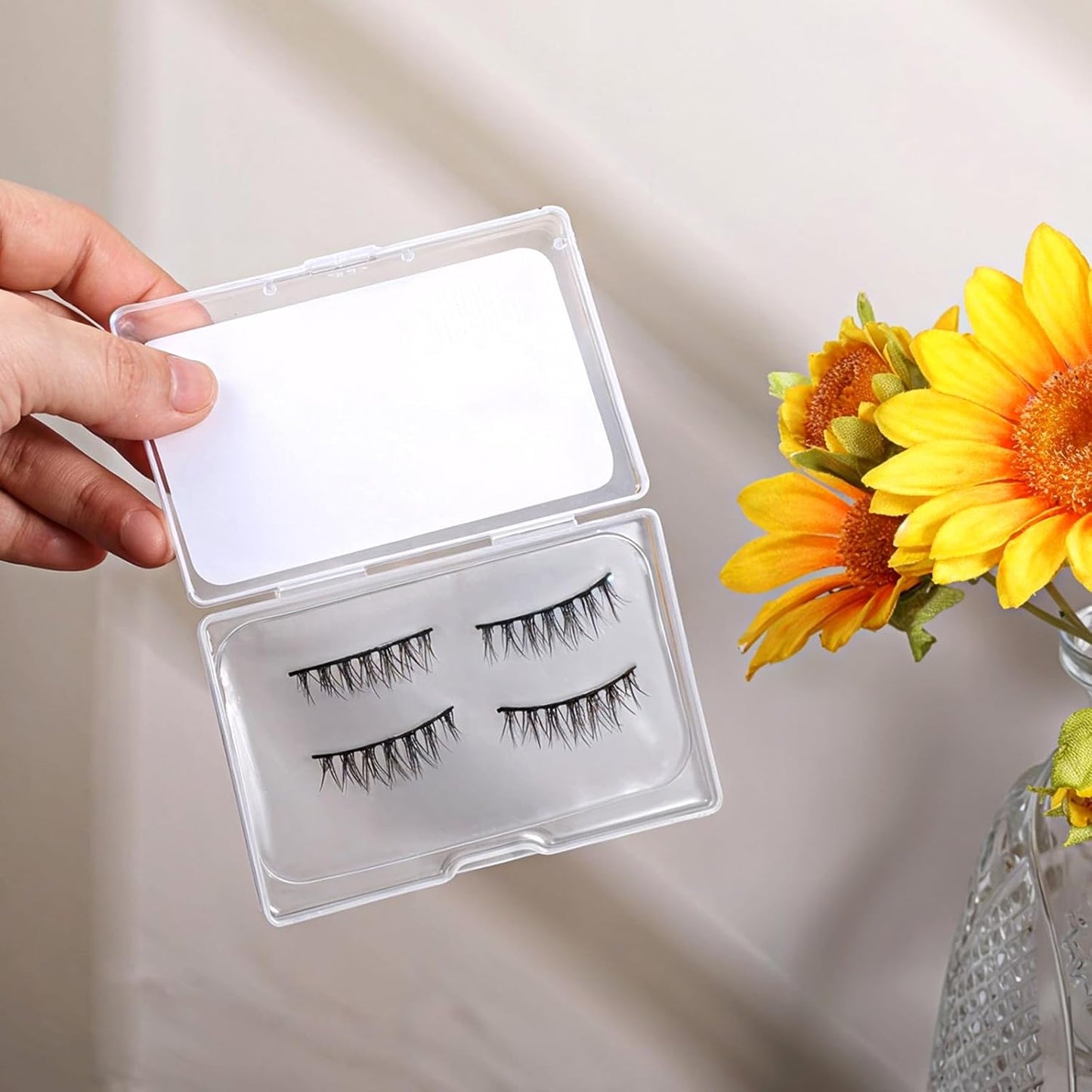 Eyelash Case, Eyelash Holder Case, Clear Compact Eyelashes Container, Portable Silicone False Lash Cases, Simple Lightweight Lash Storage Tool with Cover for Women Daily Travel Carry
