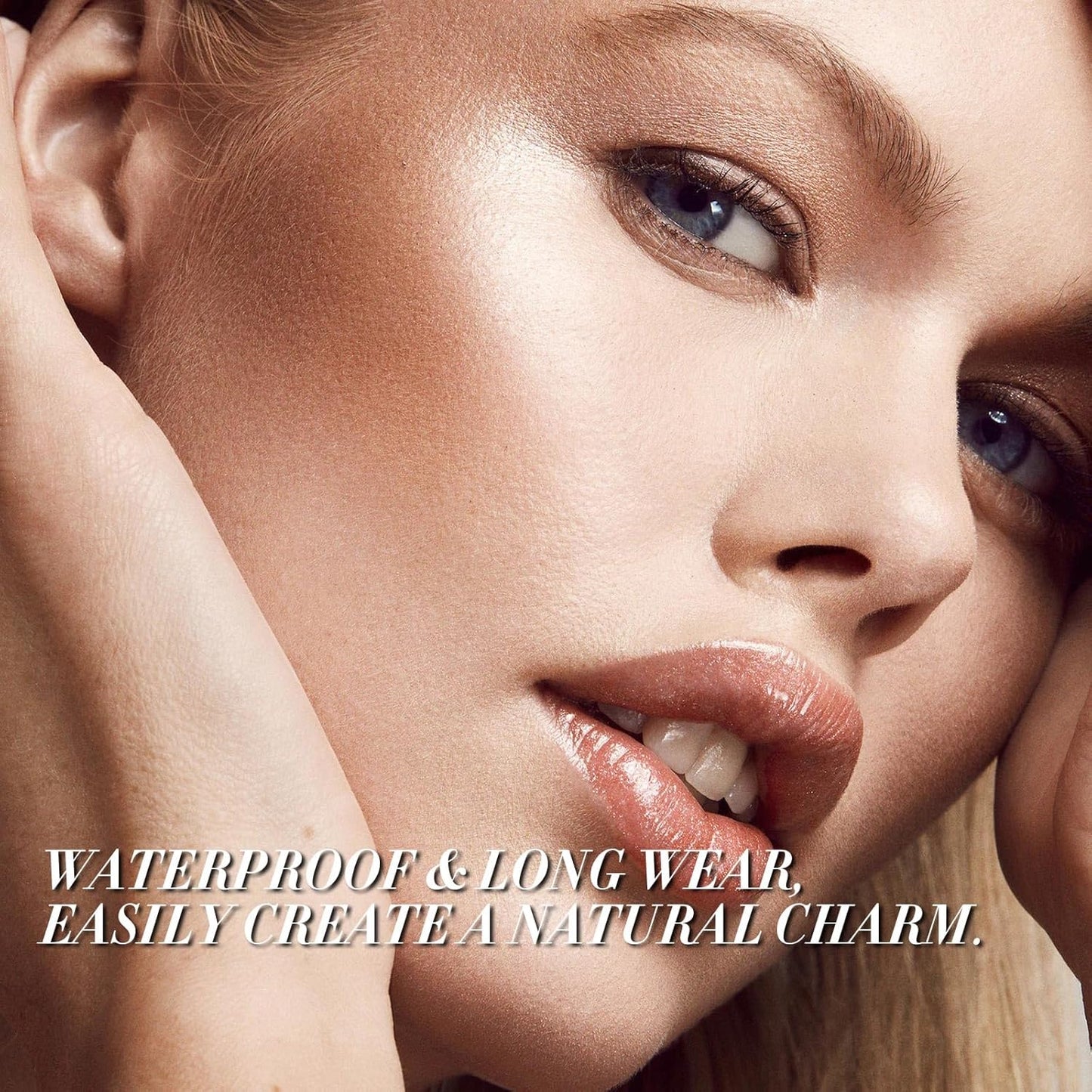 FOCALLURE Shimmer Face Highlighter Makeup Powder, Gel to Powder Glow Finish, Leaving a Lightweight & Healthy Radiance, Long Lasting Luminous Face Body Highlighter Makeup,GD01 New World