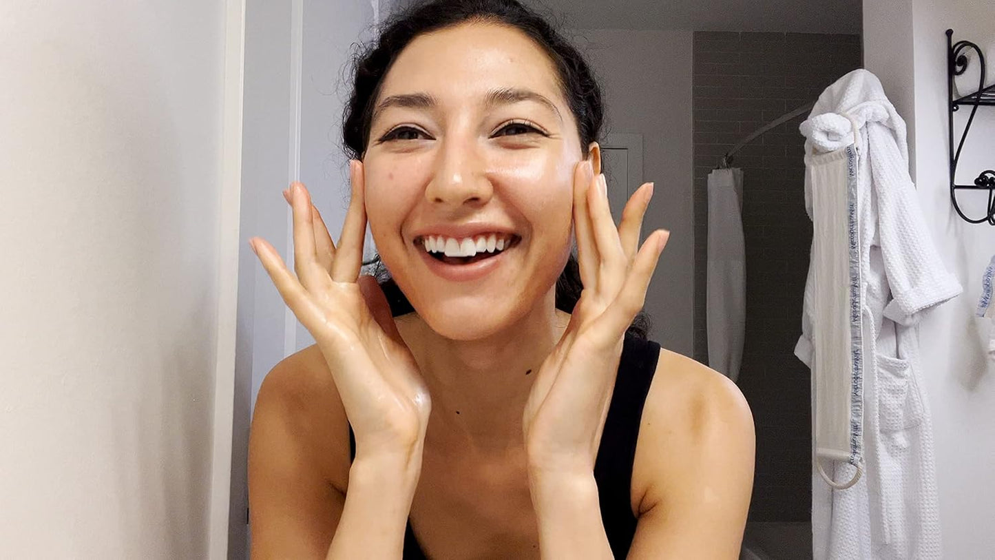 MicrodermaMitt Deep Exfoliating Mitt Scrub for Face, Lips & Neck - Dead Skin & Blackheads Remover - Gentle Facial Scrubber - Exfoliator Glove for Shower - Women Skin Care